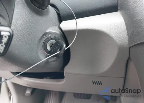 2010 Toyota Camry z USA, uszkodzony, nr VIN 4T1BF3EK9AU559832